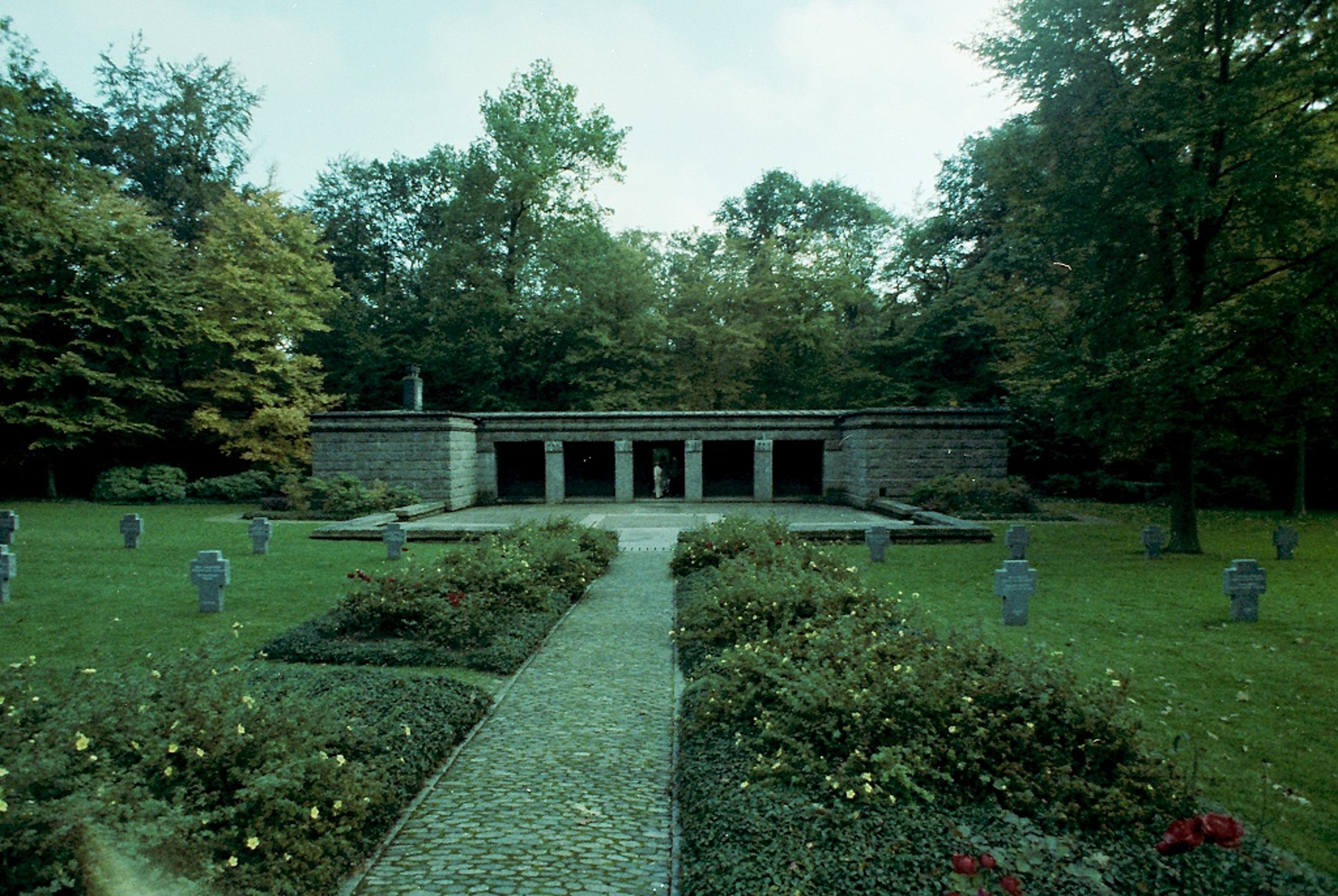 German Cemetery Luxembourgl 02